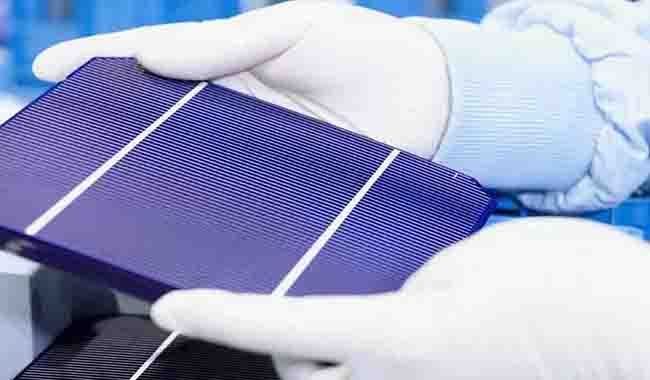 Des scientifiques australiens utilisent des cellules photovoltaïques en tandem pérovskite-silicium pour atteindre une efficacité de 30,3%