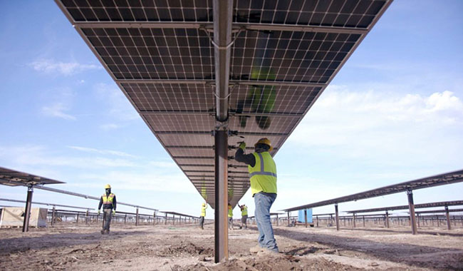 Les développeurs américains construisent agressivement 25 GW d'énergie solaire